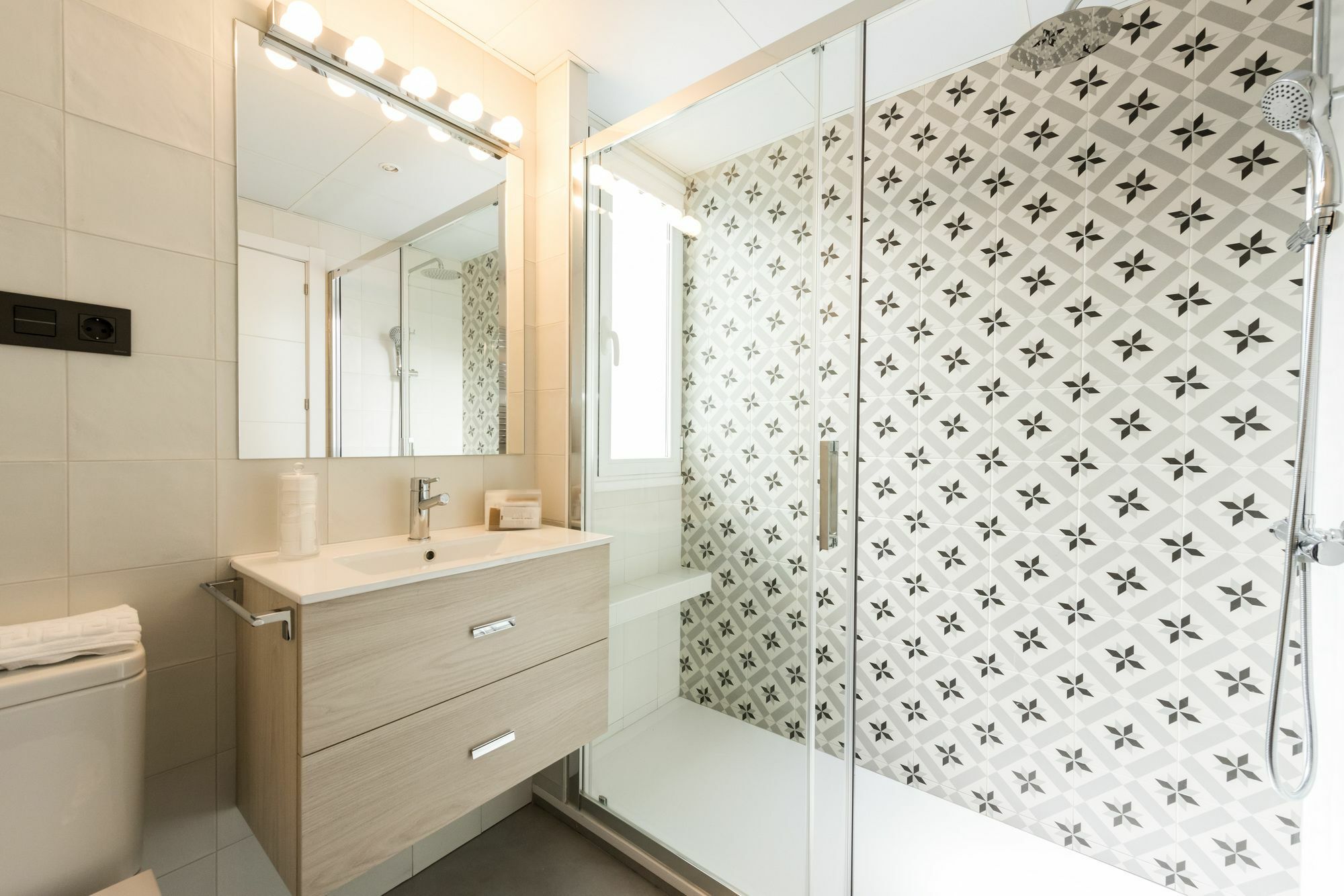 Downtown Boutique By Madflats Collection Apartment มาดริด ภายนอก รูปภาพ